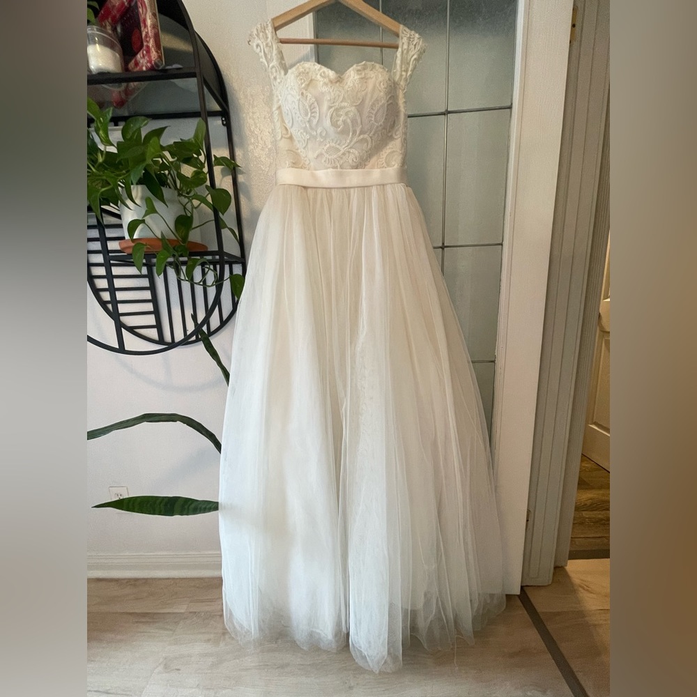 Ivory Tulle Wedding dress.